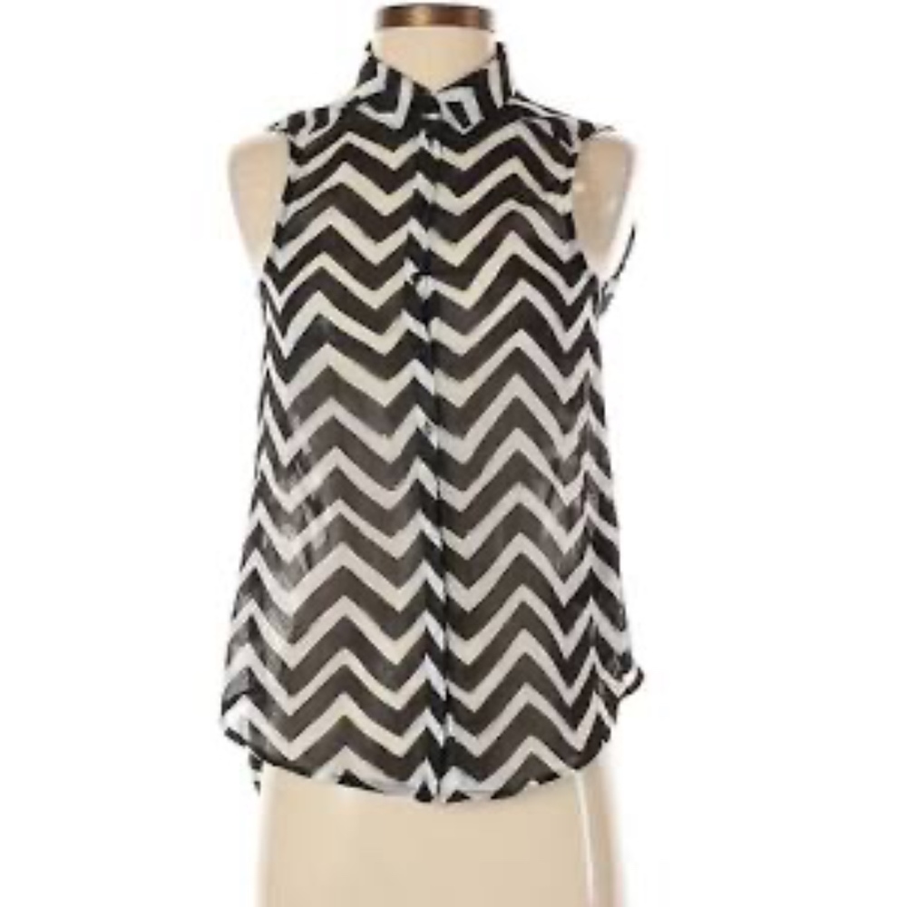 H&M Black and White Hi Lo Chevron Blouse
